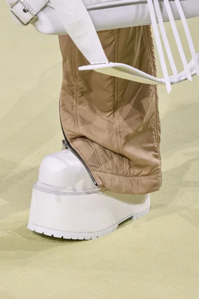 Look 98